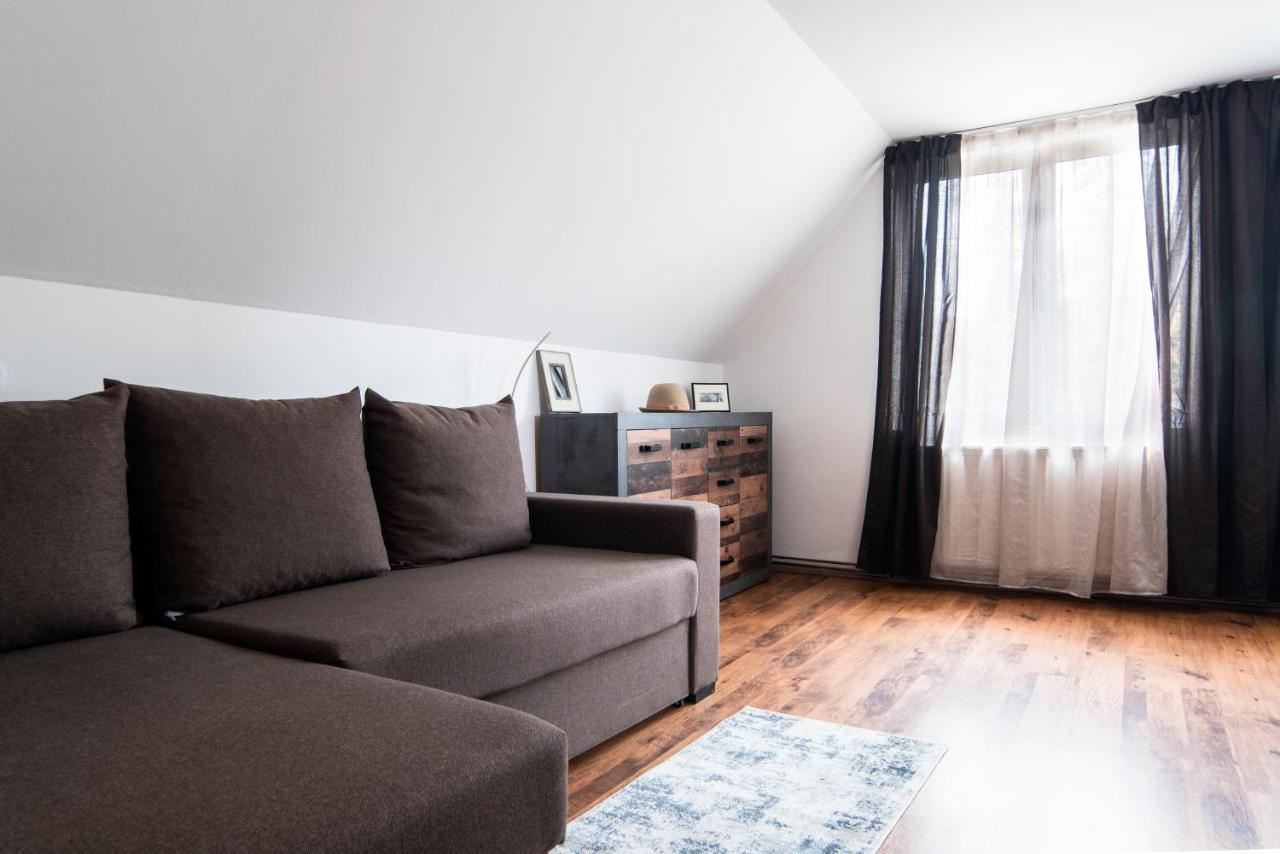 Imado Vendeghaz Apartment Cernat Екстериор снимка
