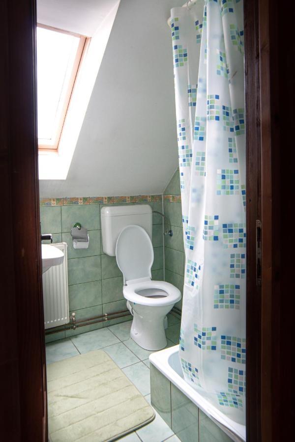Imado Vendeghaz Apartment Cernat Екстериор снимка